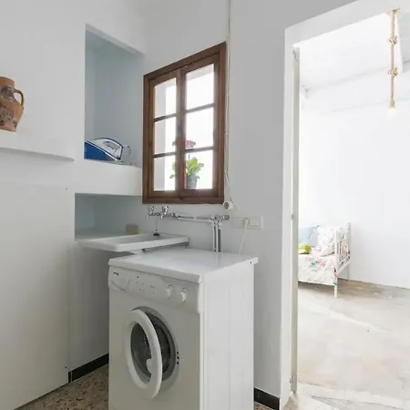 Spacious And Cosy - Holiday home
